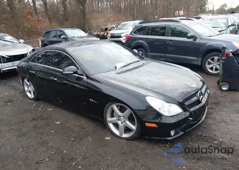 2008 Mercedes-Benz Cls 63 Amg z USA, uszkodzony, nr VIN WDDDJ77X38A121045